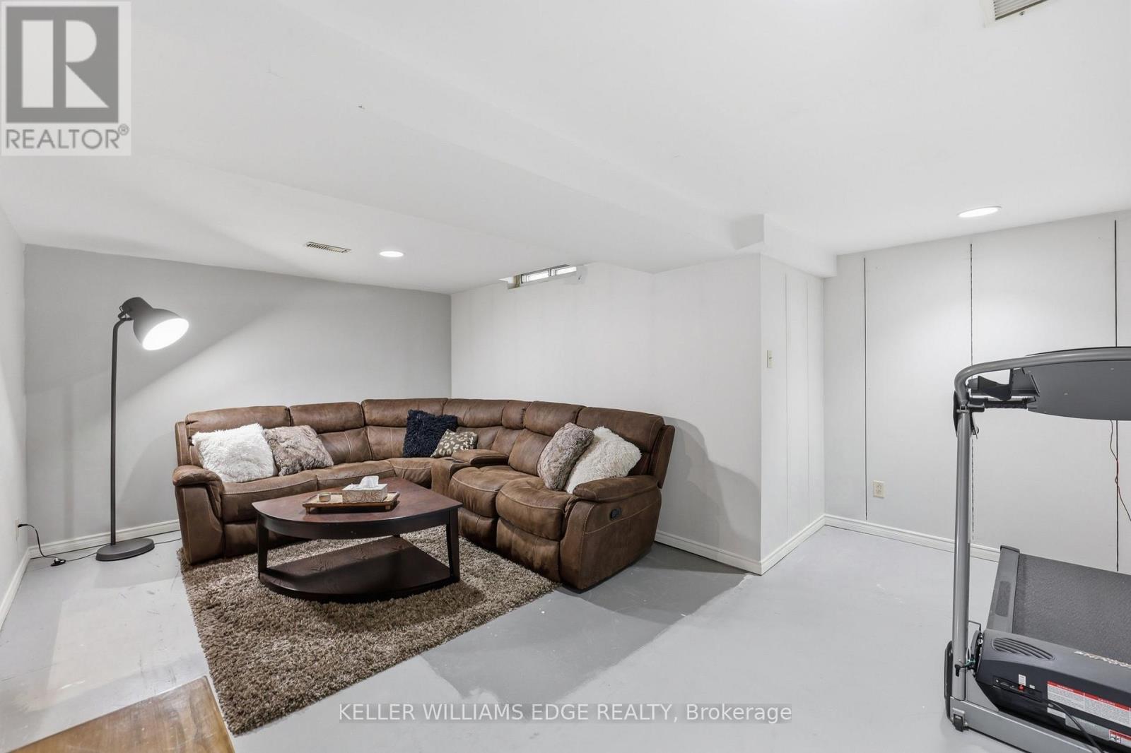 25 Flint Drive, Kitchener, Ontario  N2E 1S8 - Photo 30 - X13695824