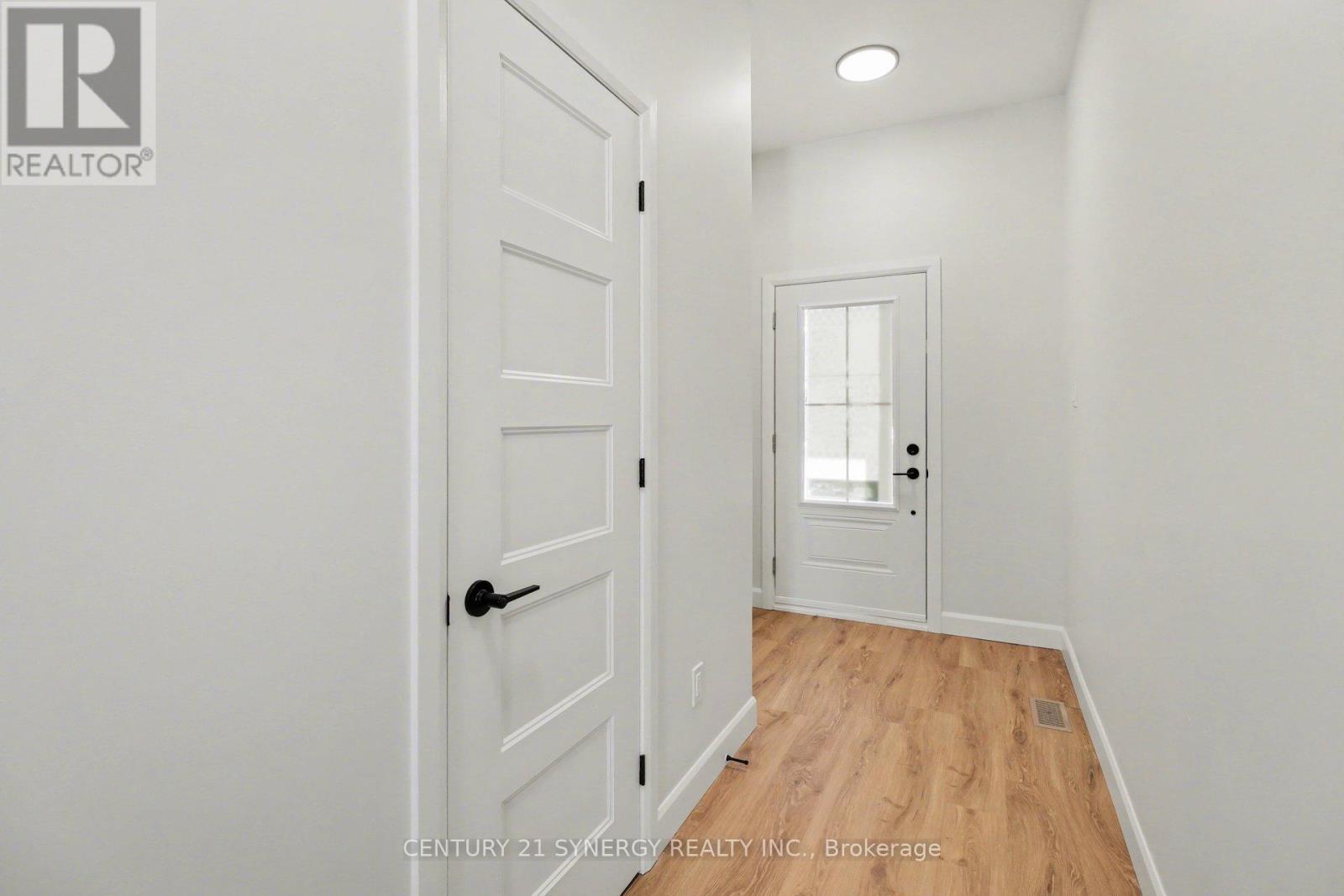 71 Villeneuve Street, North Stormont, Ontario  K0C 1W0 - Photo 4 - X12841886