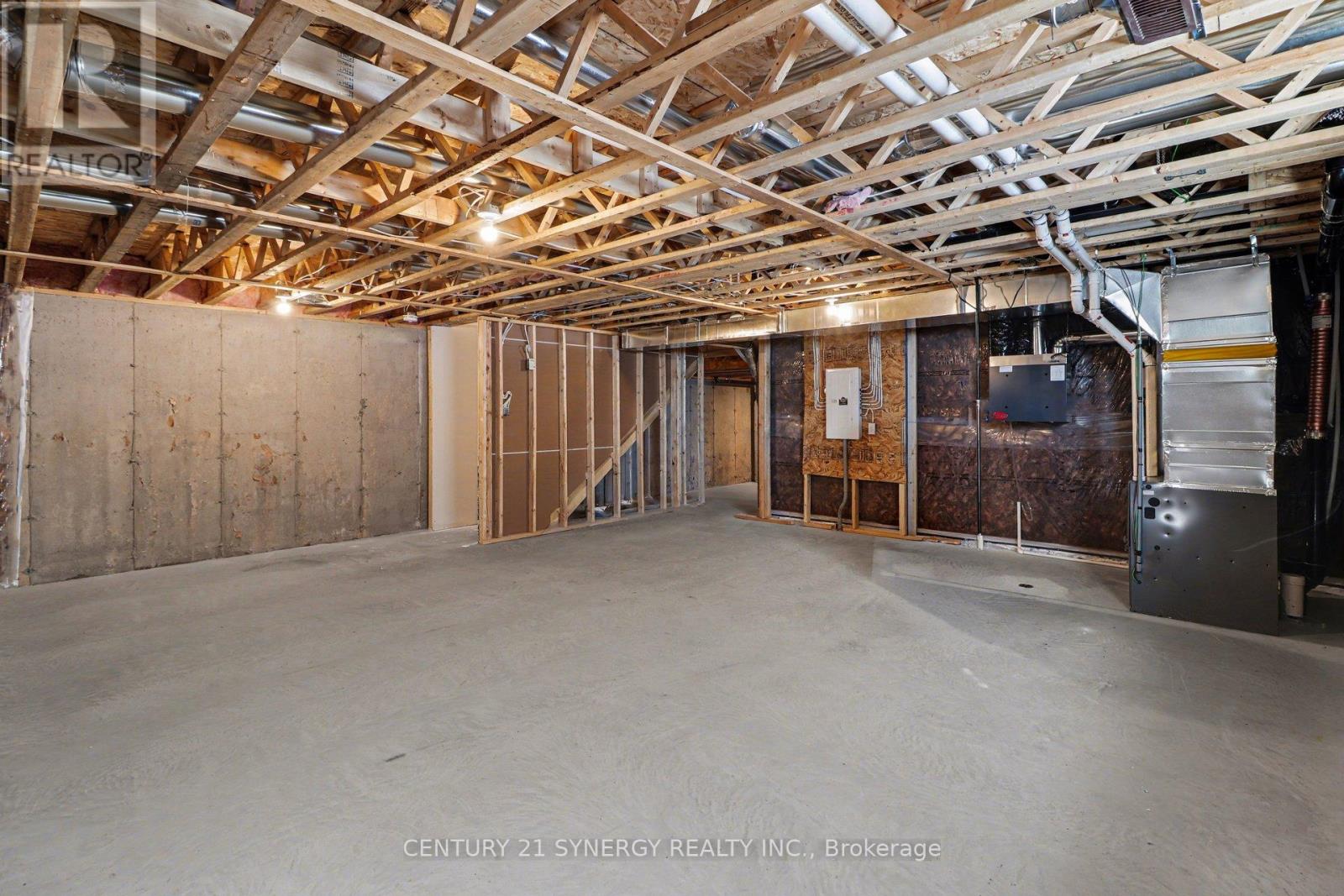 71 Villeneuve Street, North Stormont, Ontario  K0C 1W0 - Photo 31 - X12841886