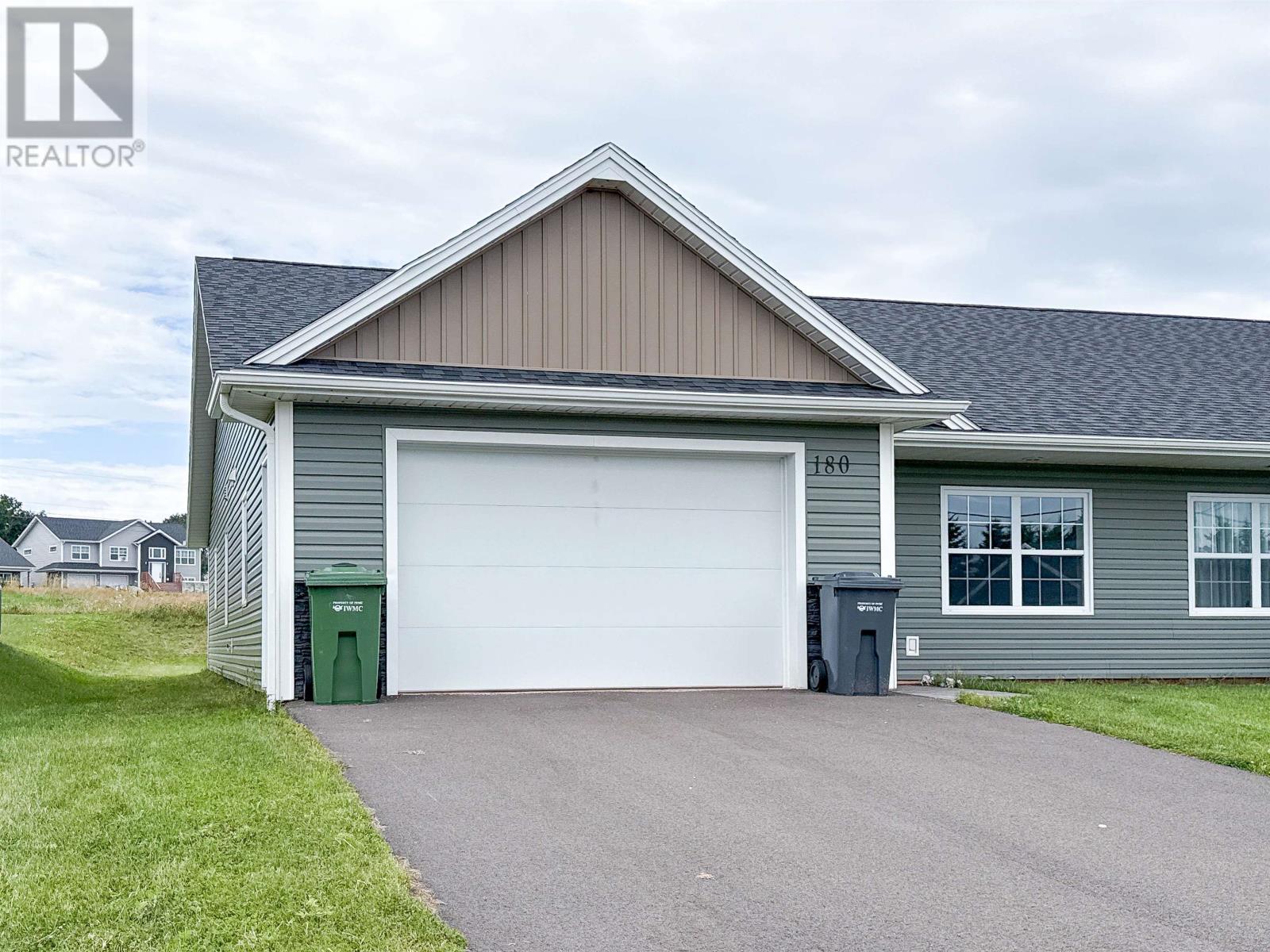 180 Stanmol Drive, West Royalty, Prince Edward Island  C1E 3V1 - Photo 1 - 202621086