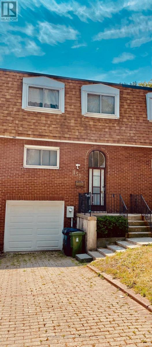 155 CORINTHIAN BOULEVARD, Toronto, Ontario