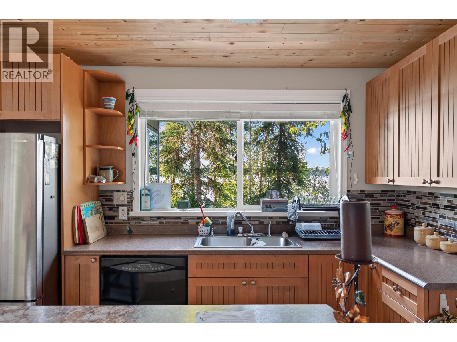 52200 Lloyd Drive, Cluculz Lake, British Columbia  V0J 3A3 - Photo 6 - R3156166