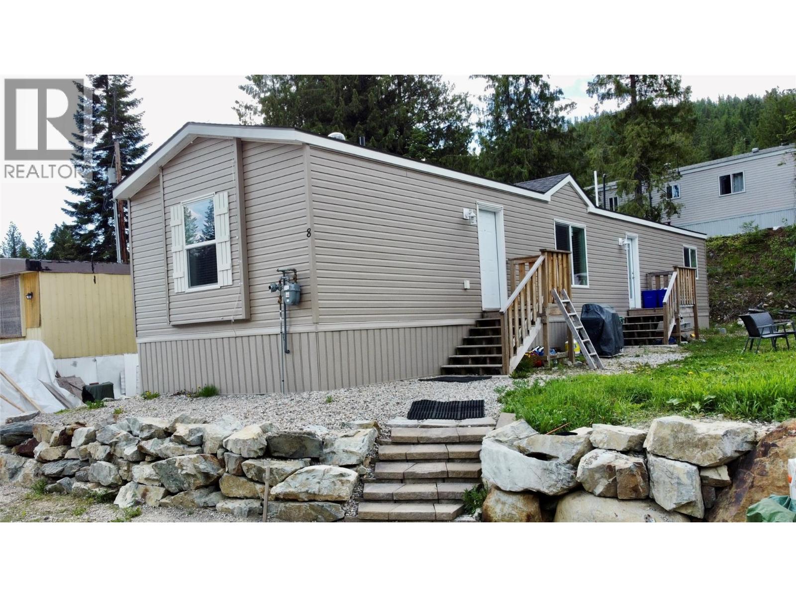891 Monte Vista Drive Unit# 8, Rossland, British Columbia  V0G 1Y0 - Photo 8 - 10380864
