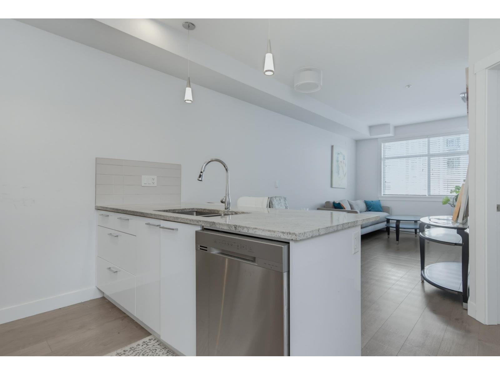 214 20696 EASTLEIGH CRESCENT, Langley, British Columbia