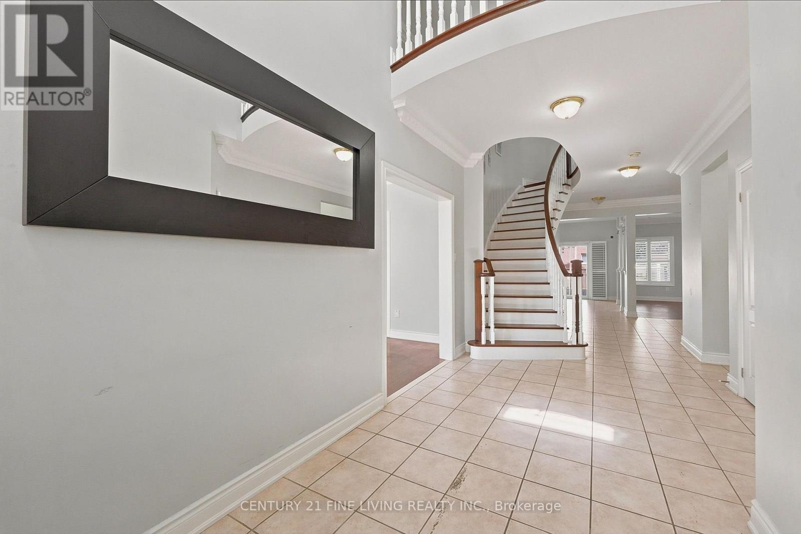 38 Eiffel Boulevard, Brampton, Ontario  L6P 1W3 - Photo 3 - W13695768