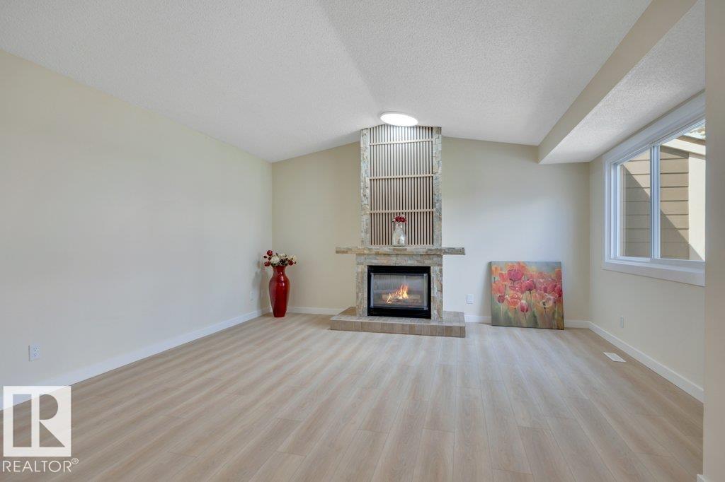 633 Willow Ct NW, Edmonton, Alberta T5T 2K7 - Photo 9 - E4504246