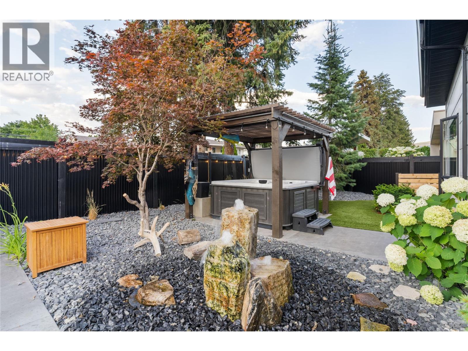 452 Knowles Road, Kelowna, British Columbia  V1W 1H3 - Photo 35 - 10395522