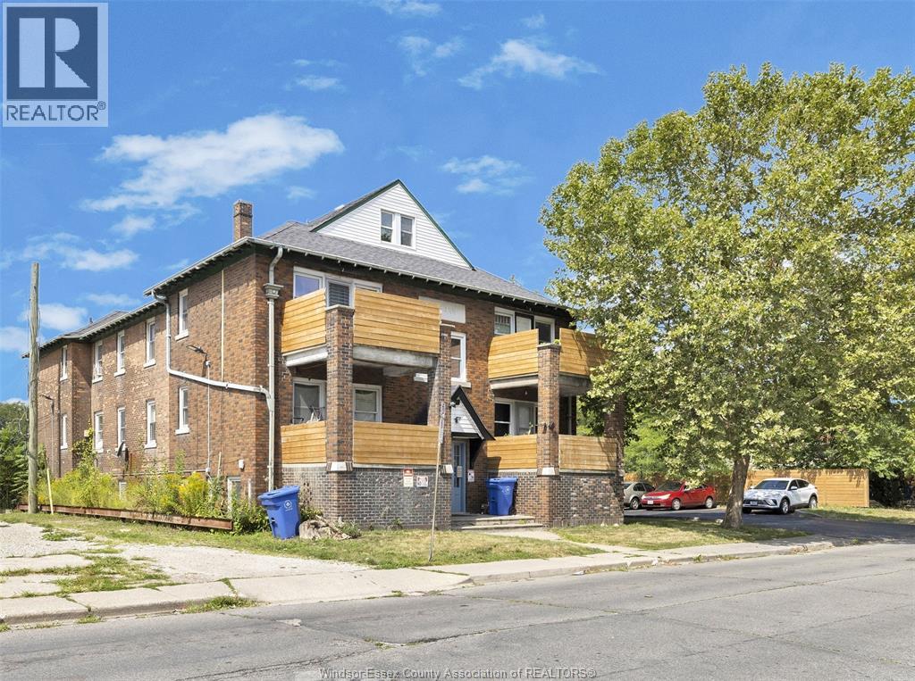 MLS# 26020329: 561 PARENT AVENUE, Windsor, Canada