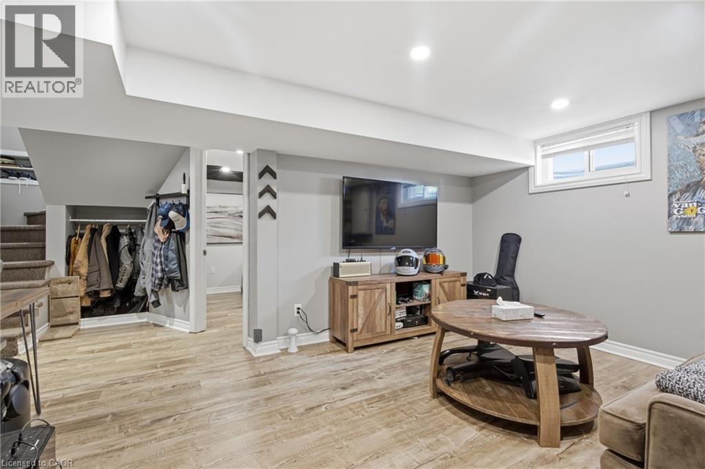 20 Hillview Street, Kitchener, Ontario  N2H 5P8 - Photo 29 - 40856066
