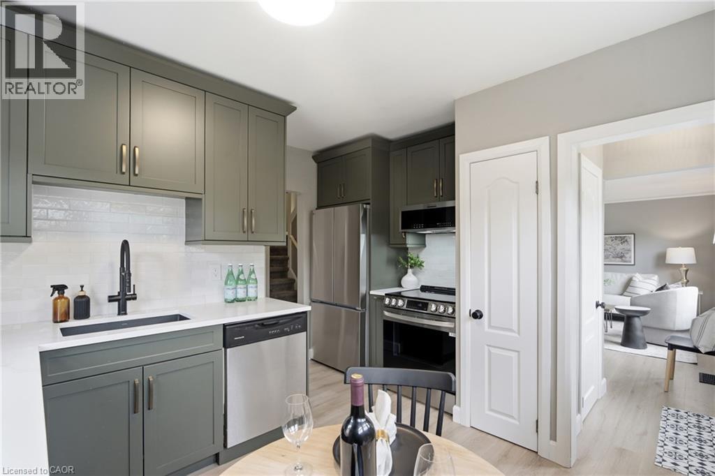 20 Hillview Street, Kitchener, Ontario  N2H 5P8 - Photo 7 - 40856066