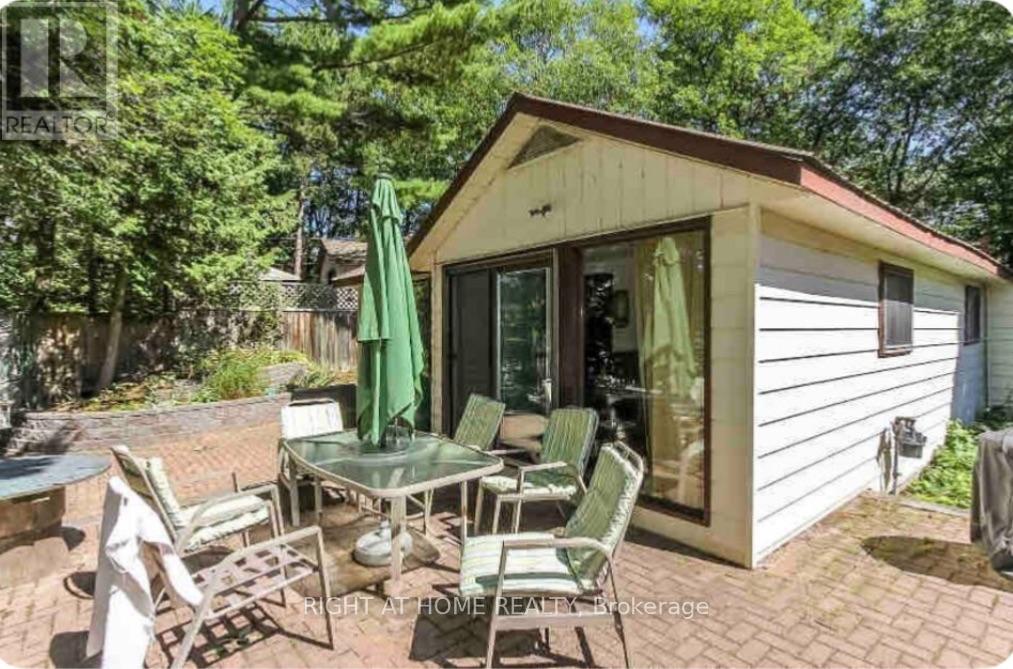 27 Balmoral Avenue, Tiny, Ontario  L0L 1P0 - Photo 13 - S13691464