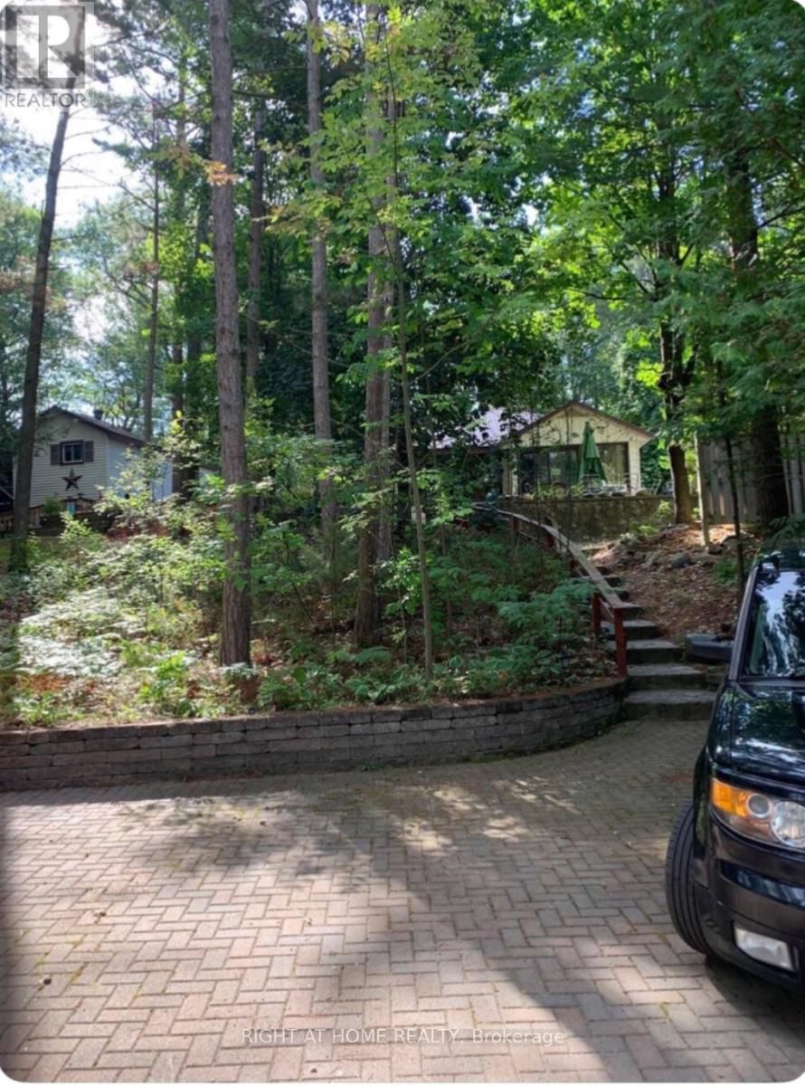 27 Balmoral Avenue, Tiny, Ontario  L0L 1P0 - Photo 7 - S13691464