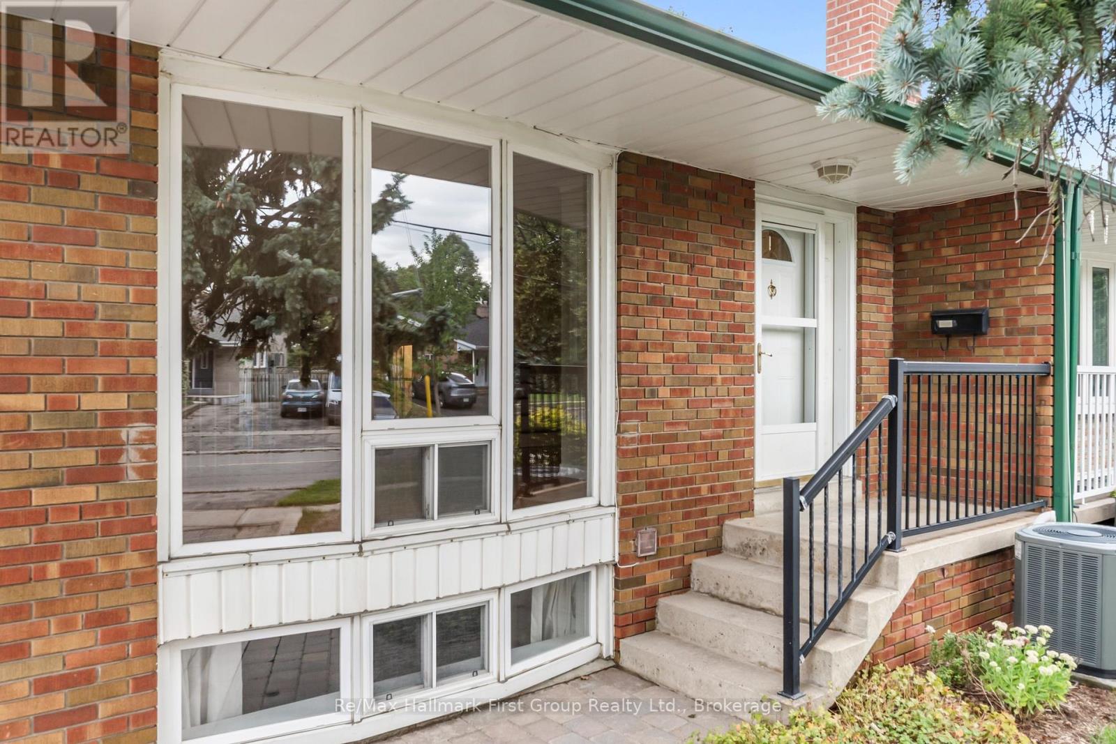 121 Roywood Drive, Toronto, Ontario  M3A 2E2 - Photo 6 - C13696014