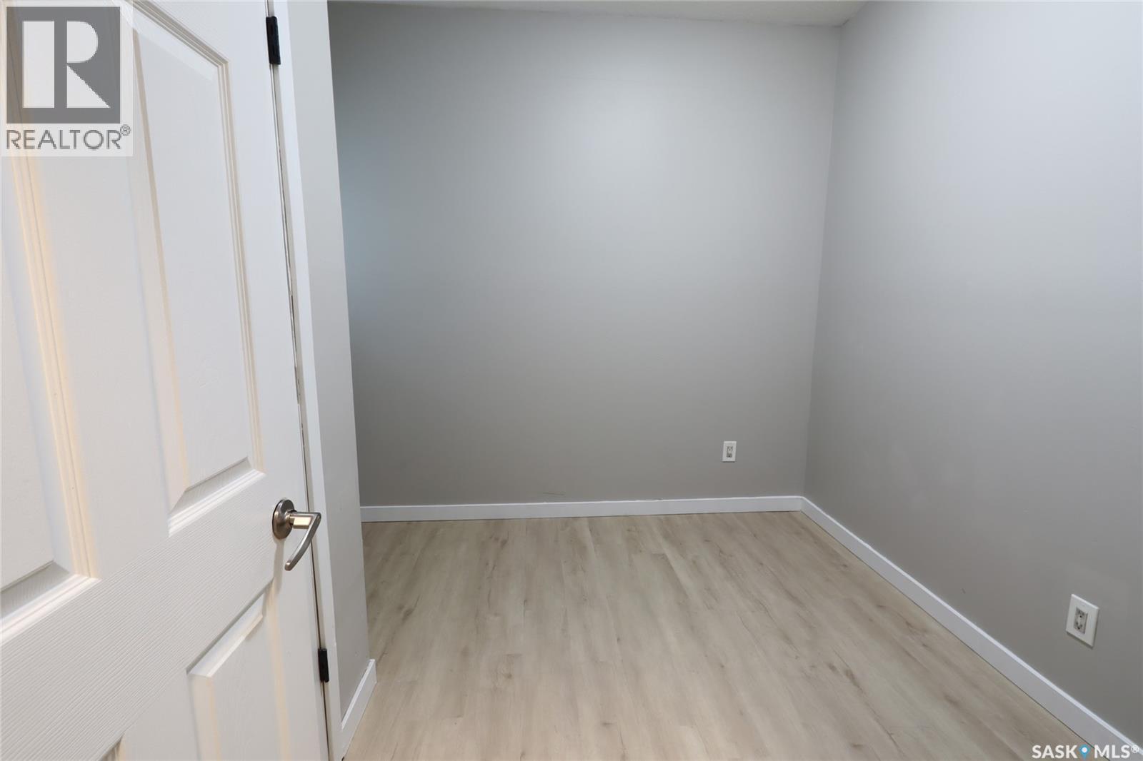 741 Garnet Street, Regina, Saskatchewan  S4T 2X2 - Photo 9 - SK046151