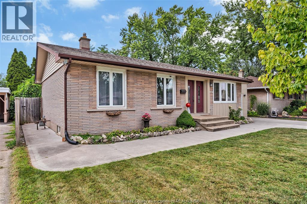 3417 Woodlawn Avenue, Windsor, Ontario  N8W 2J4 - Photo 4 - 26020345
