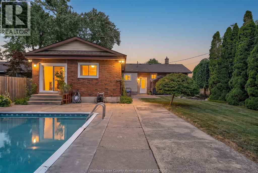 3417 WOODLAWN AVENUE, Windsor, Ontario