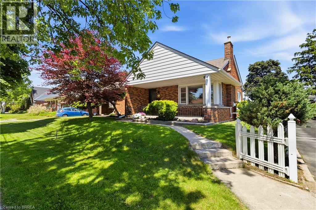 134 Queensway Drive, Brantford, Ontario  N3R 4X3 - Photo 3 - 40836004
