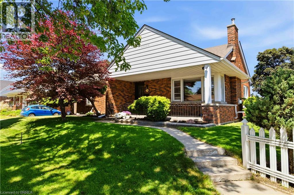 134 Queensway Drive, Brantford, Ontario  N3R 4X3 - Photo 4 - 40836004