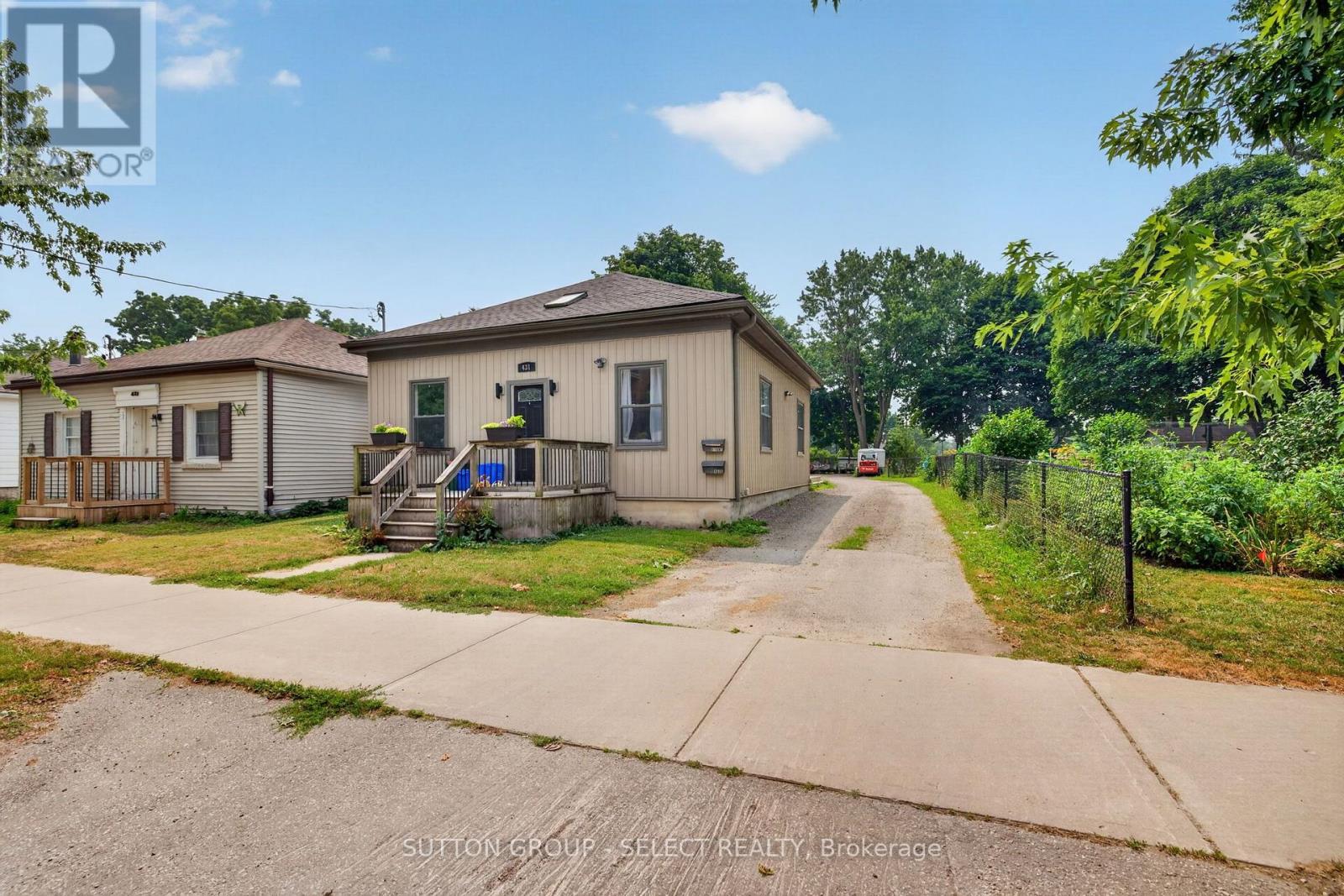 431 South Street, London East, Ontario  N6B 1C1 - Photo 2 - X13695900