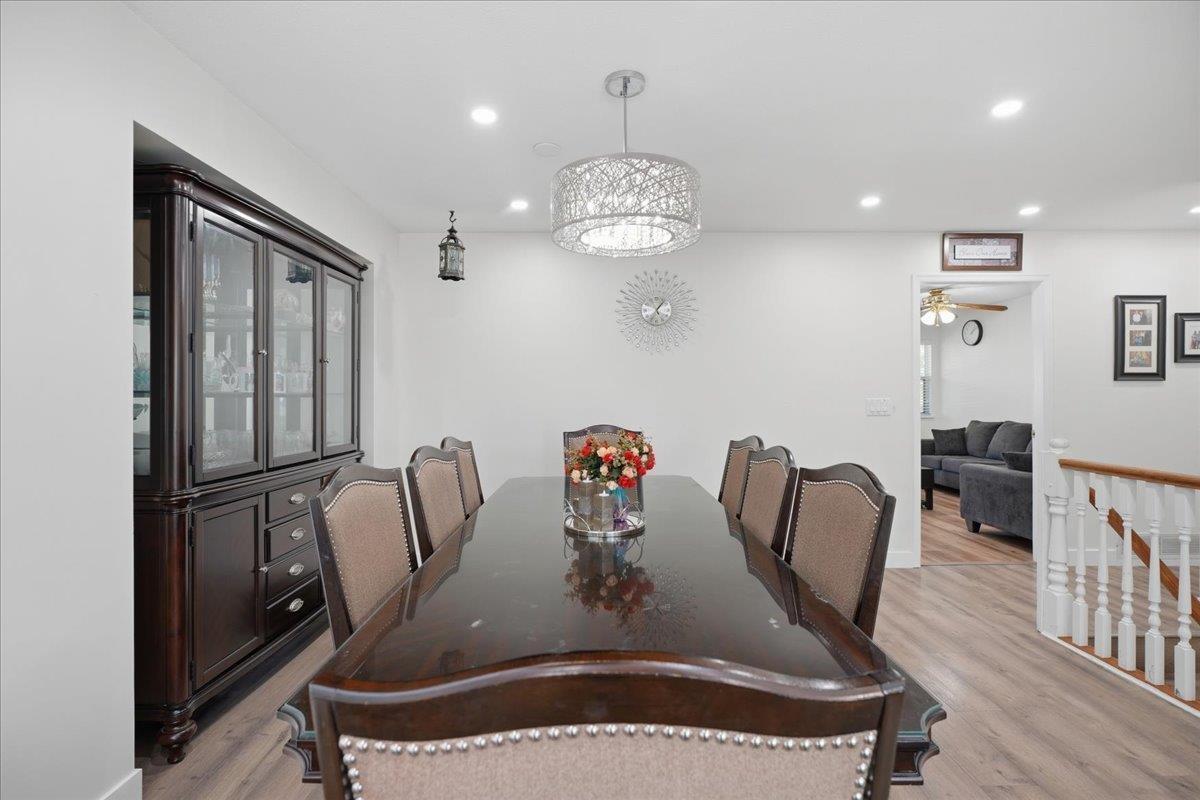 31015 Upper Maclure Road, Abbotsford, British Columbia  V2T 5J5 - Photo 8 - R3157300