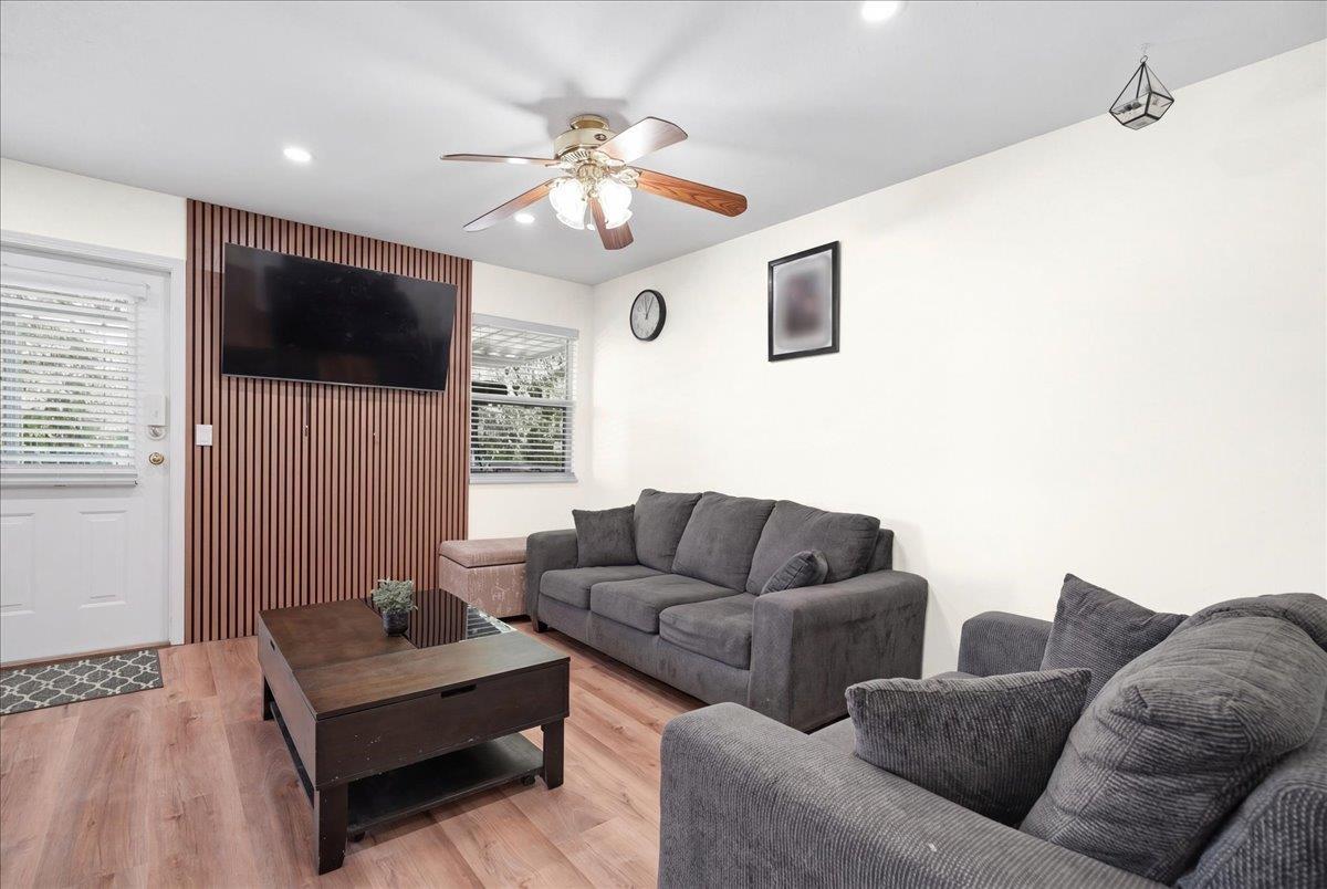 31015 Upper Maclure Road, Abbotsford, British Columbia  V2T 5J5 - Photo 16 - R3157300