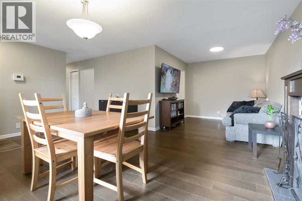 135 Manora Hill NE, Calgary, Alberta  T2A 4R8 - Photo 6 - A2338072