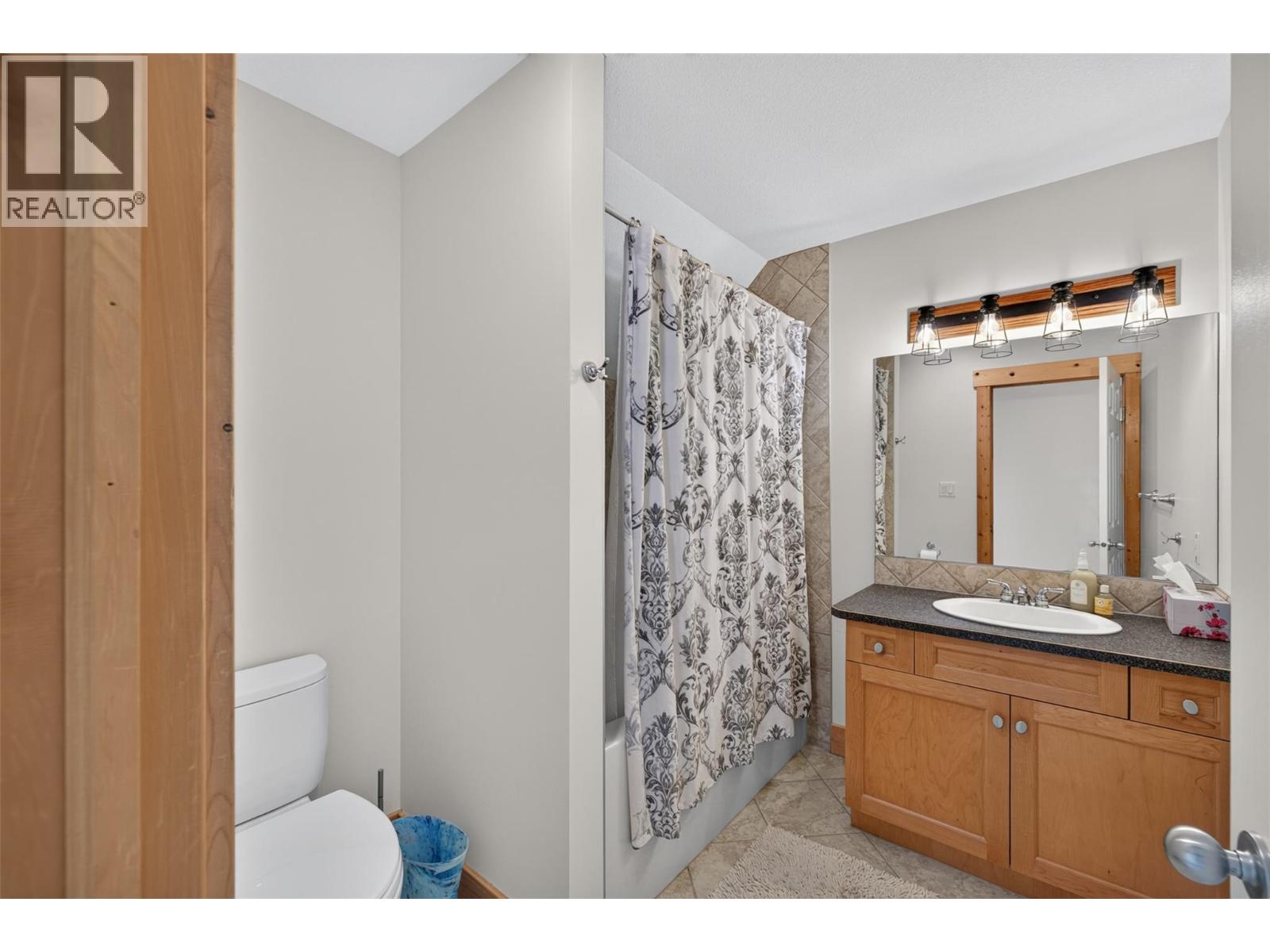 5853 Juniper Road, Fairmont Hot Springs, British Columbia  V0B 1L2 - Photo 24 - 10398230