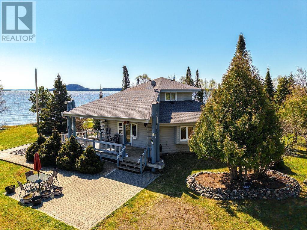 106 Island AVE, Neebing, Ontario
