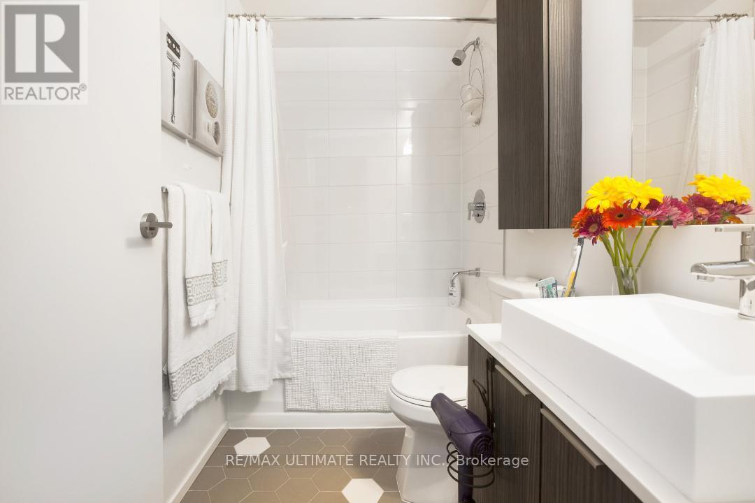 2606 - 68 Shuter Street, Toronto, Ontario  M5B 0B4 - Photo 9 - C13696010