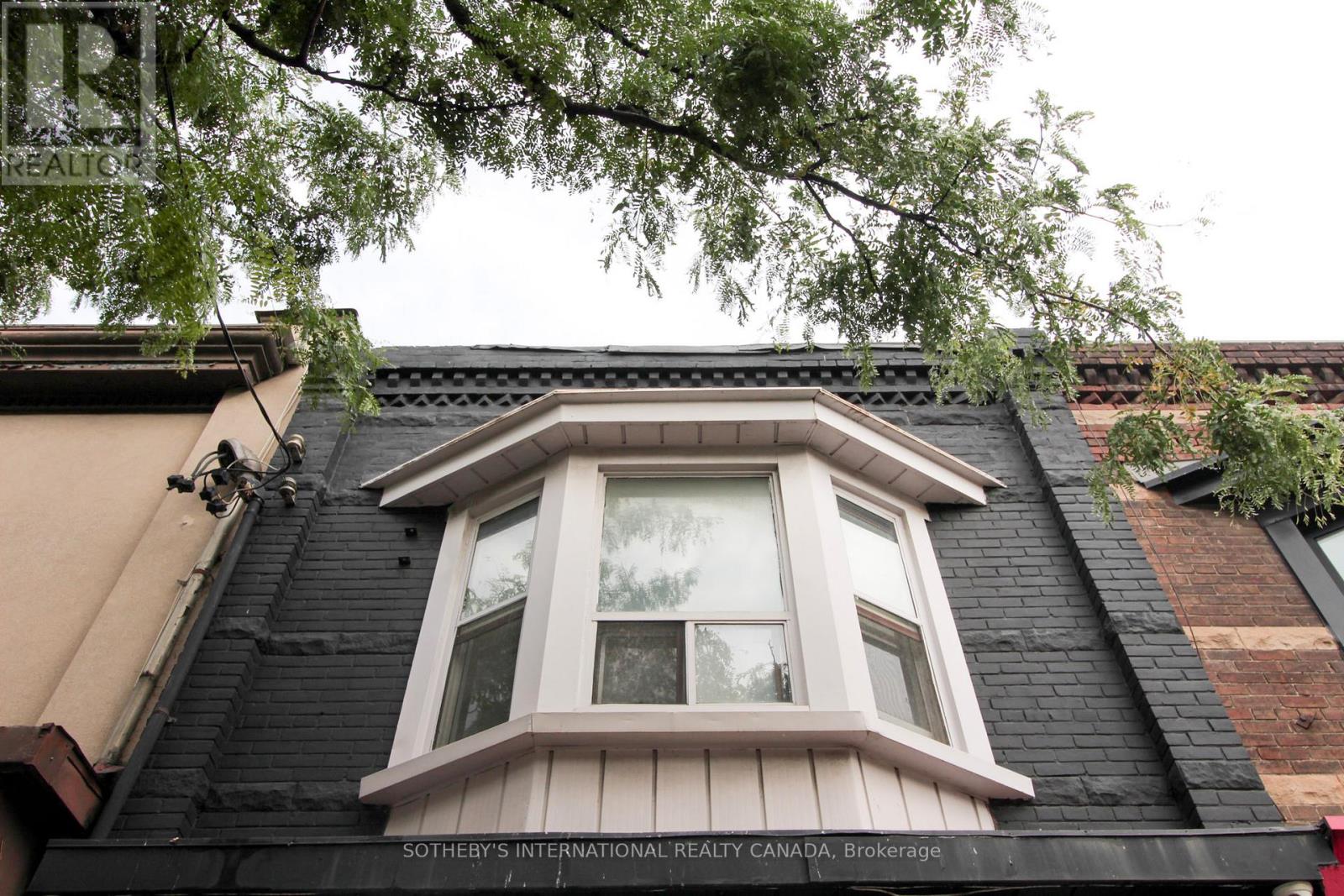 Upper - 1026 Queen Street, Toronto, Ontario  M4M 1K4 - Photo 22 - E13696026