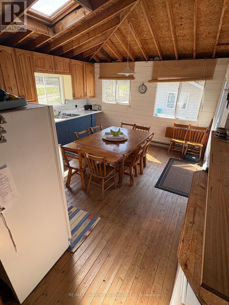 681 Mkade Kegwin Miikan Road, Christian Island 30, Ontario L9M 0A9 - Photo 14 - S13696018