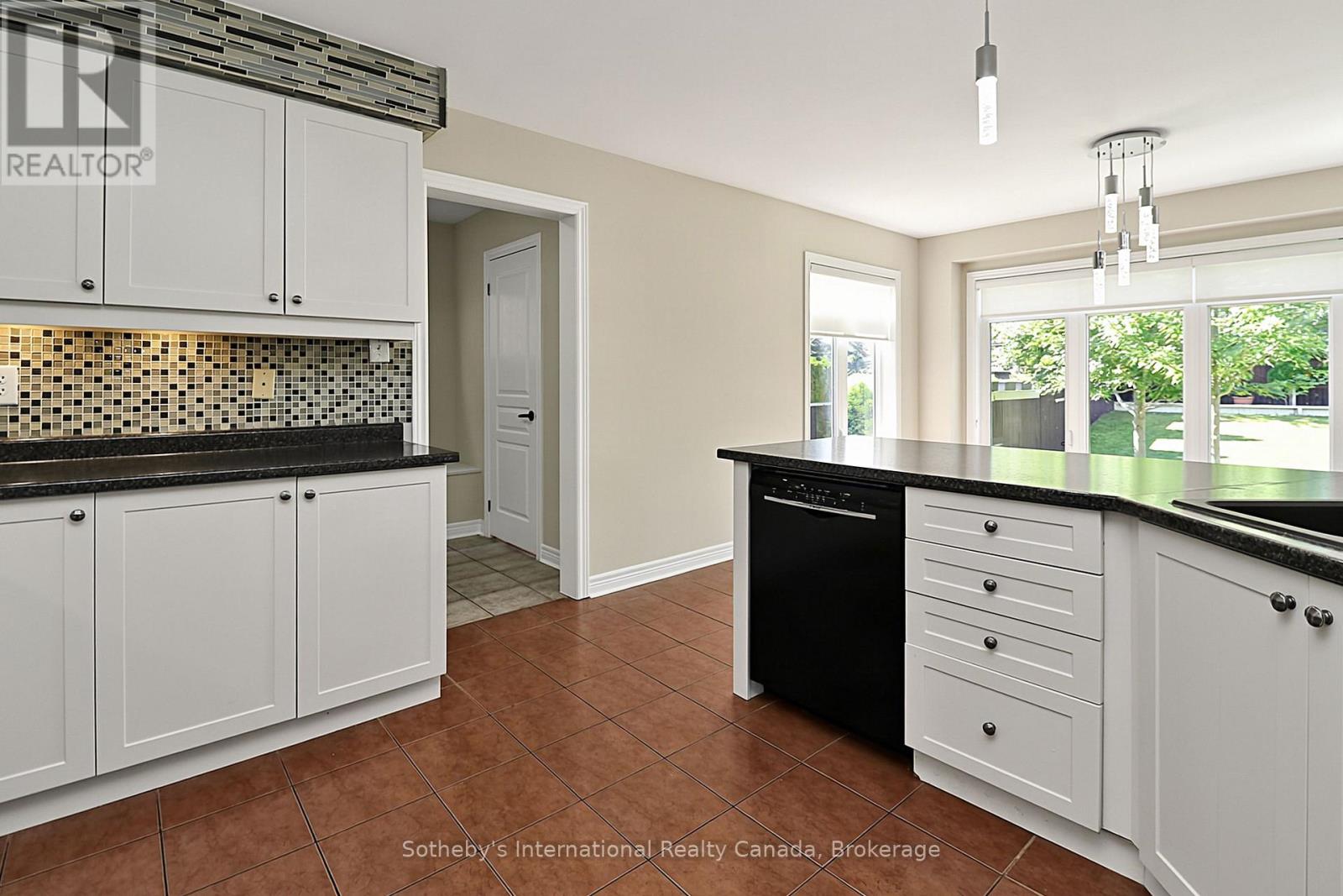 28 Barrington Trail E, Collingwood, Ontario L9Y 0G1 - Photo 24 - S13696022