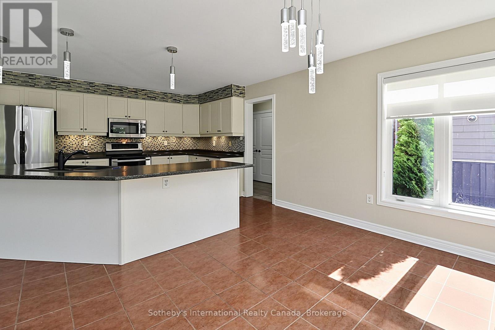 28 Barrington Trail E, Collingwood, Ontario L9Y 0G1 - Photo 27 - S13696022