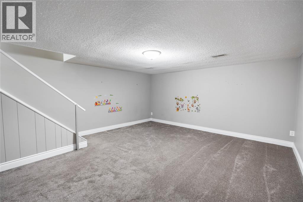 301 Edgewood Street Unit# 2, Sarnia, Ontario  N7S 4X7 - Photo 18 - 26020372