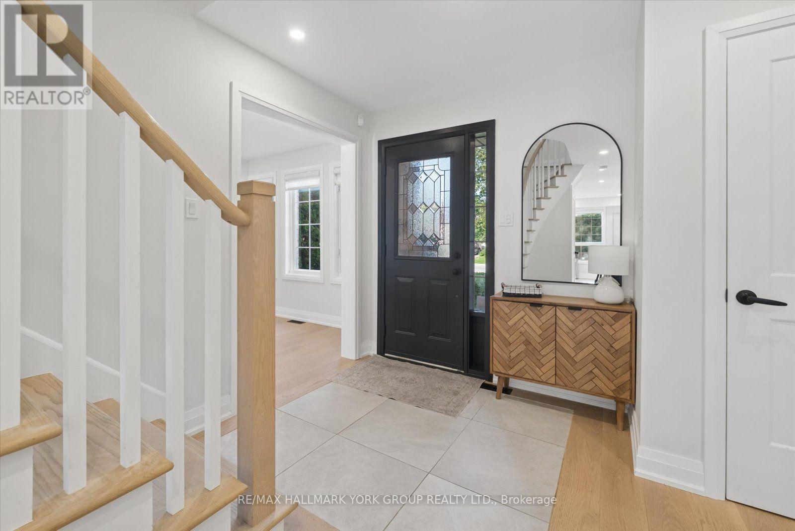 116 Fairwood Drive, Georgina, Ontario  L4P 3Y1 - Photo 6 - N13695984