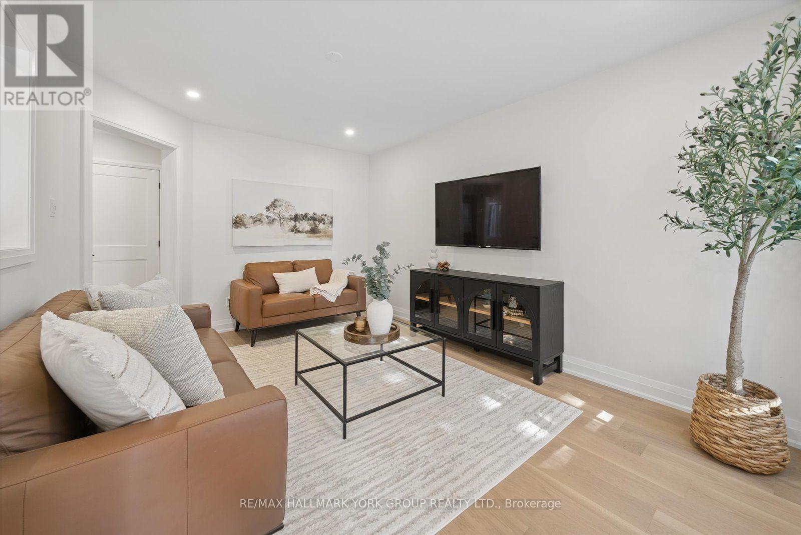 116 Fairwood Drive, Georgina, Ontario  L4P 3Y1 - Photo 8 - N13695984
