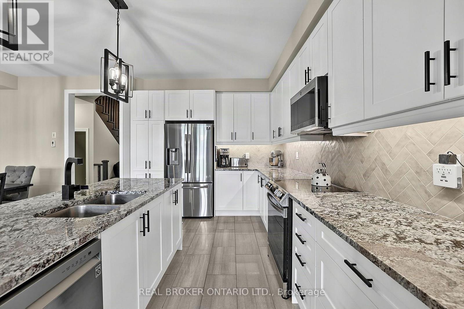 313 Silk Twist Drive, East Gwillimbury, Ontario  L9N 0V4 - Photo 4 - N13695992