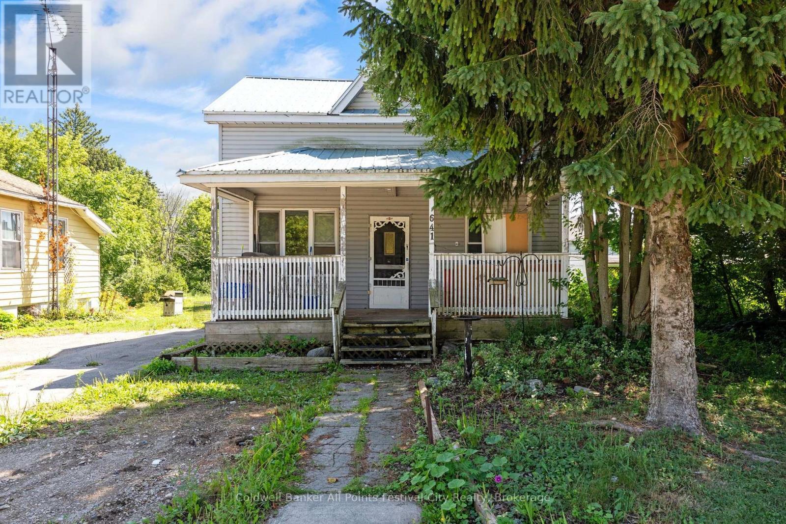 641 Havelock Street, Huron-Kinloss (Lucknow), Ontario  N0G 2H0 - Photo 1 - X13696020
