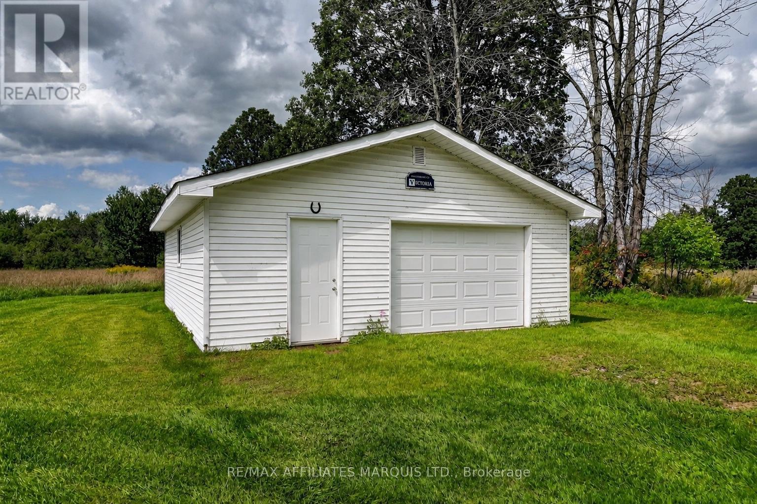 19485 Glen Road, South Glengarry, Ontario  K0C 2J0 - Photo 8 - X13695998