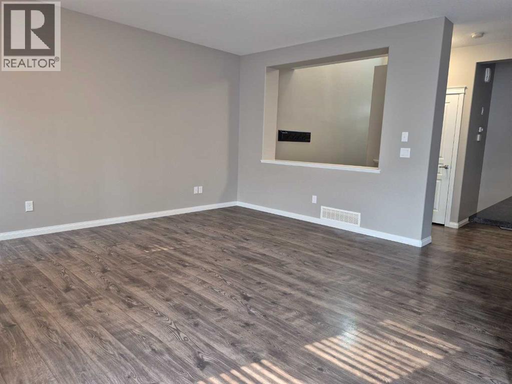 1548 Coalbanks Boulevard W, Lethbridge, Alberta  T1J 5H7 - Photo 4 - A2330452