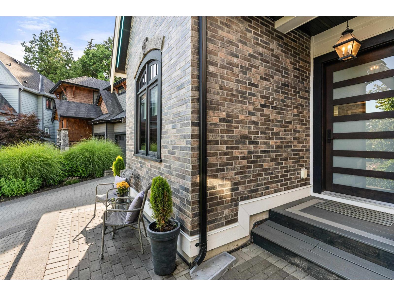 133 169a Street, Surrey, British Columbia  V3Z 1N1 - Photo 3 - R3143564
