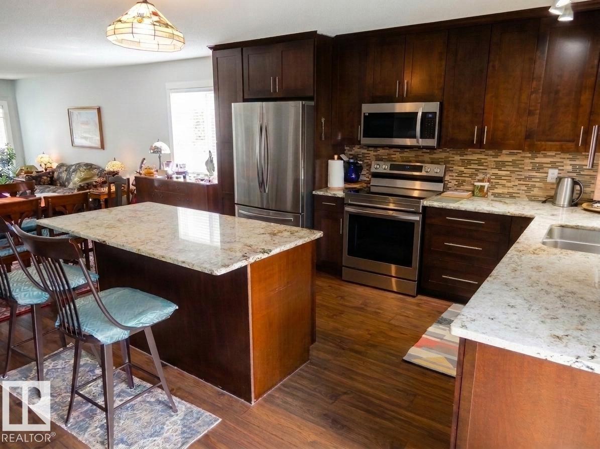 17824 93 St NW, Edmonton, Alberta  T5Z 2H8 - Photo 4 - E4504620