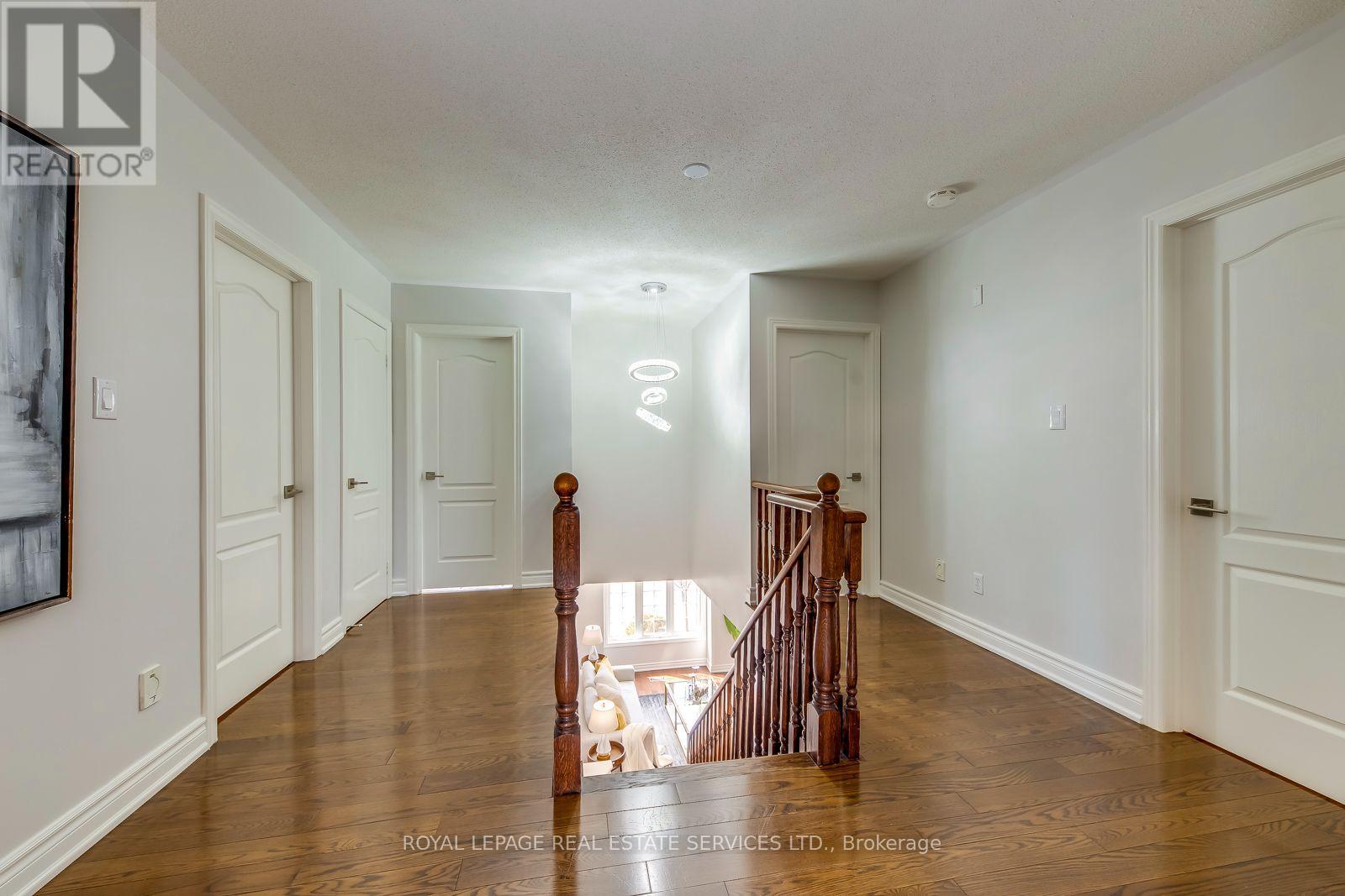 303 Burloak Drive, Oakville, Ontario  L6L 6T6 - Photo 29 - W13695906