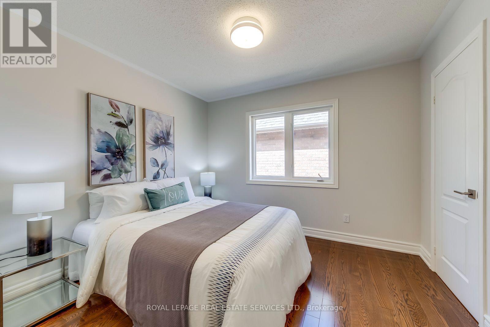 303 Burloak Drive, Oakville, Ontario  L6L 6T6 - Photo 39 - W13695906