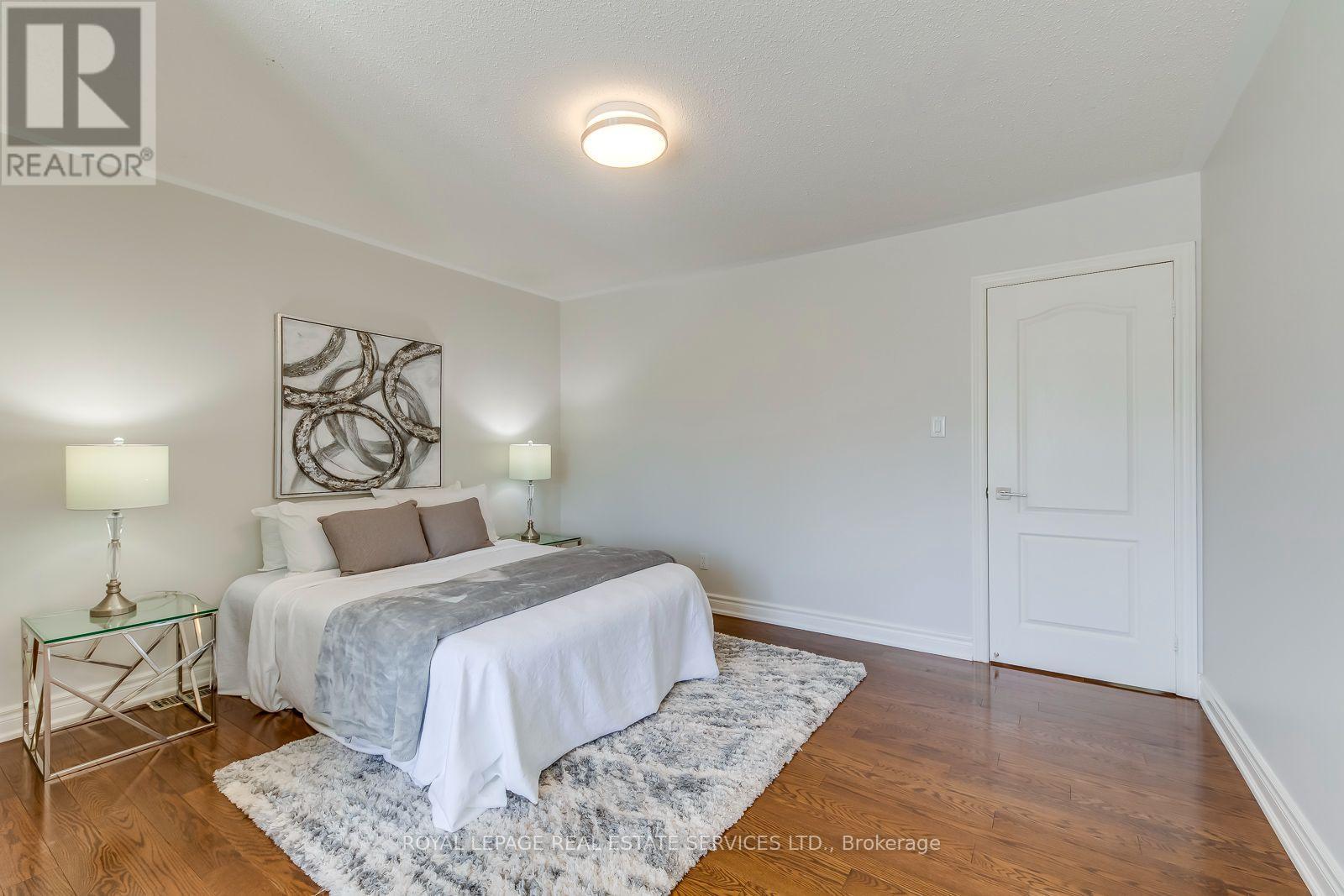 303 Burloak Drive, Oakville, Ontario  L6L 6T6 - Photo 42 - W13695906