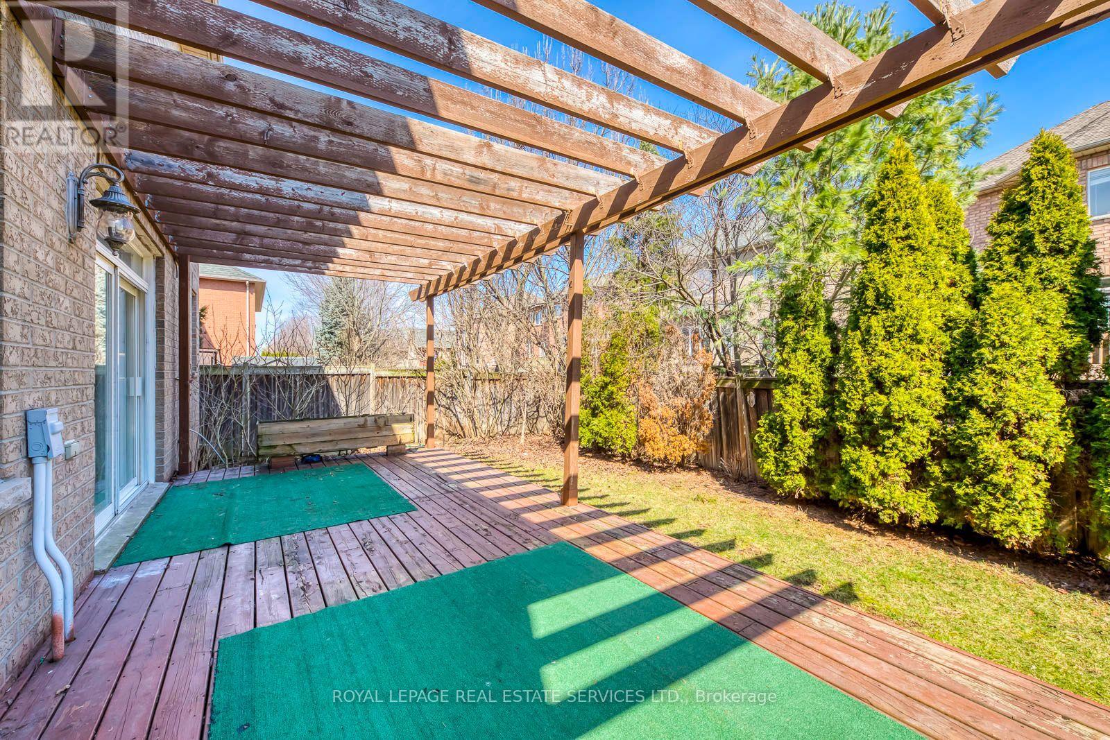 303 Burloak Drive, Oakville, Ontario  L6L 6T6 - Photo 49 - W13695906