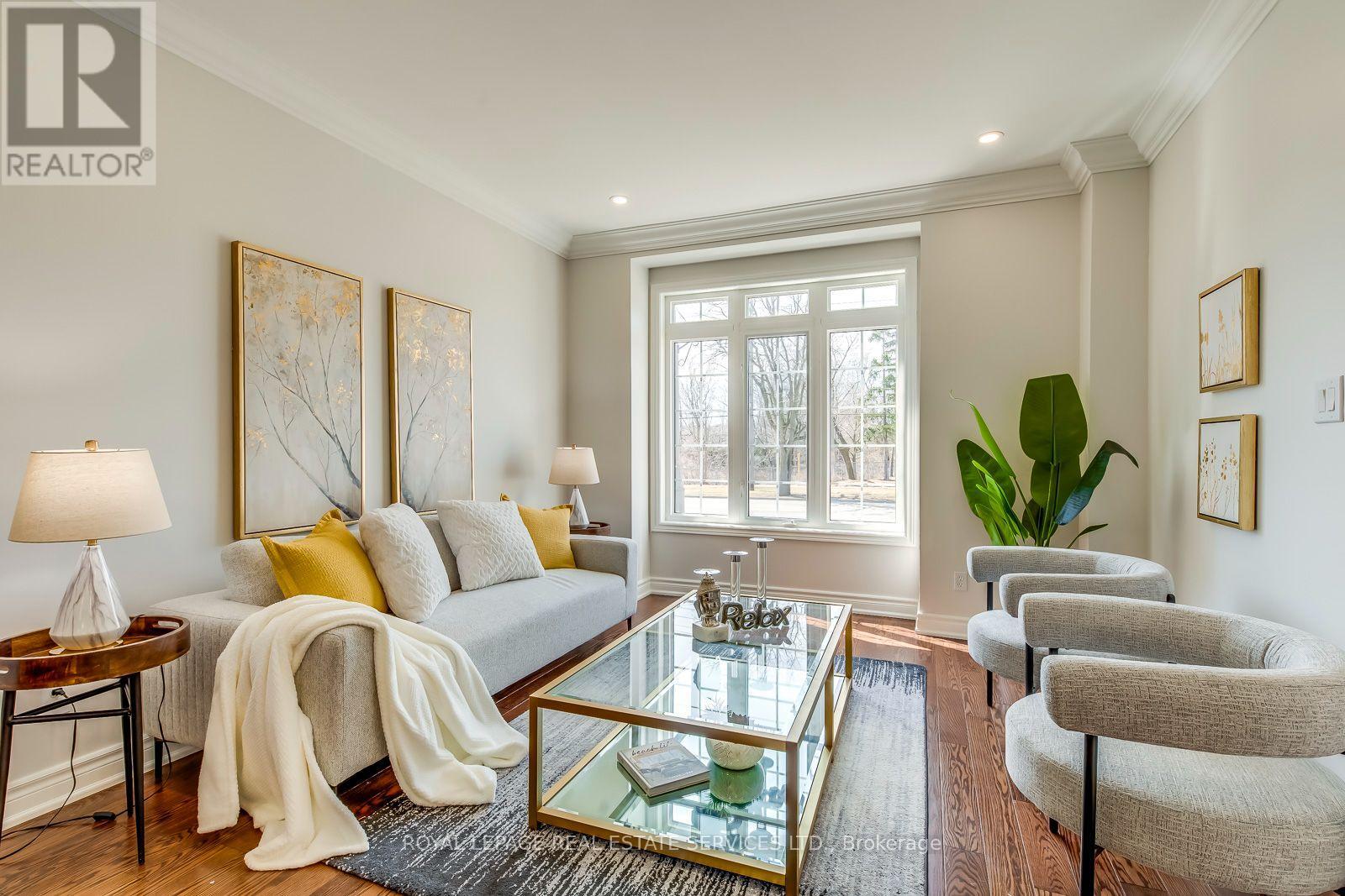 303 Burloak Drive, Oakville, Ontario  L6L 6T6 - Photo 6 - W13695906