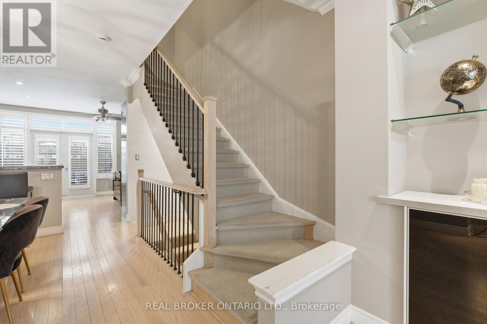 39 Lobo Mews, Toronto, Ontario  M8Z 0B2 - Photo 12 - W13695924