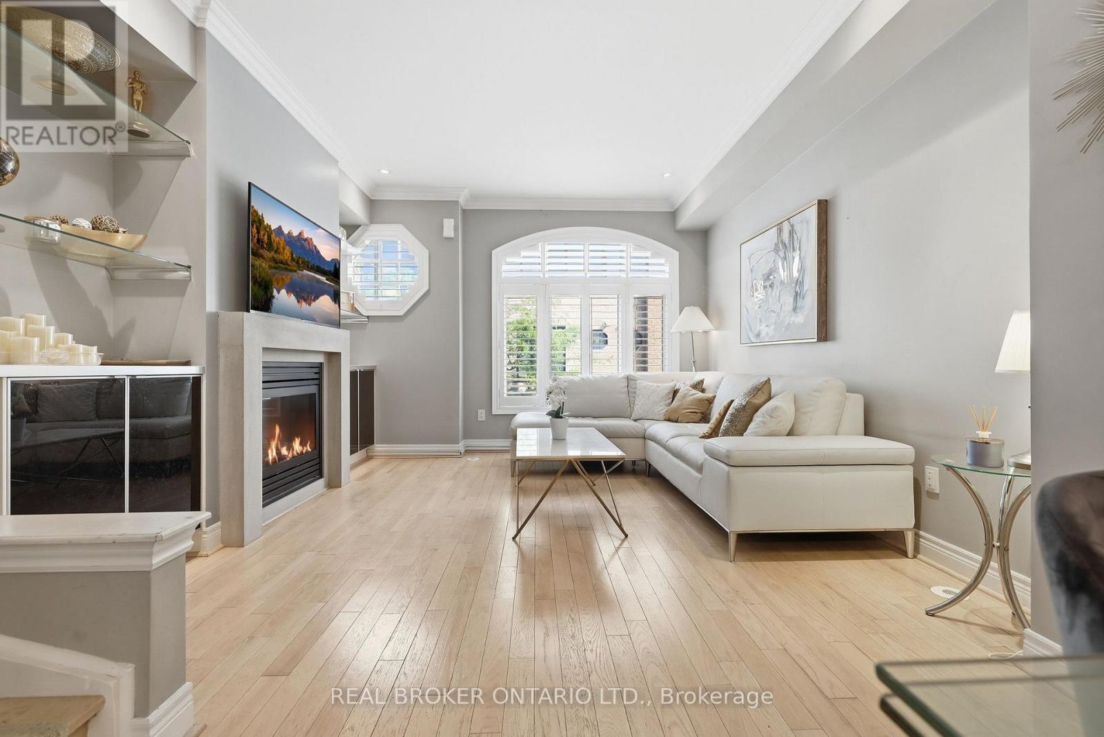 39 Lobo Mews, Toronto, Ontario  M8Z 0B2 - Photo 17 - W13695924