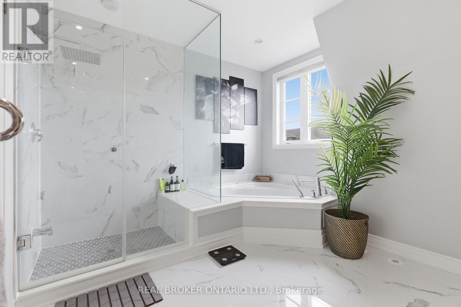 39 Lobo Mews, Toronto, Ontario  M8Z 0B2 - Photo 25 - W13695924